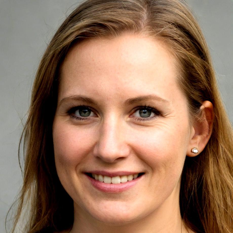 Sarah Chen, Lead Esports Analytics Instructor